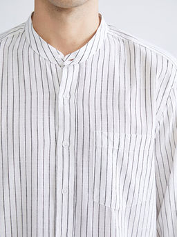 Regular Fit Hakim Yaka Erkek ?izgili Poplin G?mlek