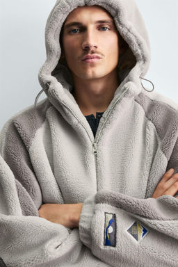 COLOUR BLOCK FAUX SHEARLING JACKET - Zara фото 5