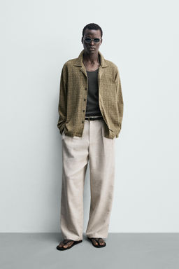 CAMISA ESTRUCTURA EFECTO ARRUGADO / Beige