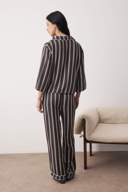 Kahverengi-Mavi Cizgili Biyeli Viskon Dokuma Pijama Tak?m? THMAW21PT0292