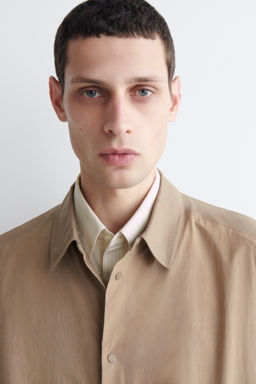 SOBRECAMISA DE ALGOD?N CON PANELES DE CONTRASTE - H&m фото 9