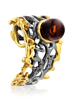 Красивый кулон, украшенный янтарём Ариэль