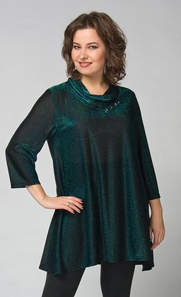 Туника из струящегося шелковистого трикотажа.