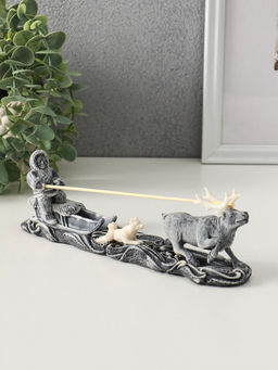 Сувенир "Погонщик оленя" 7,5 см