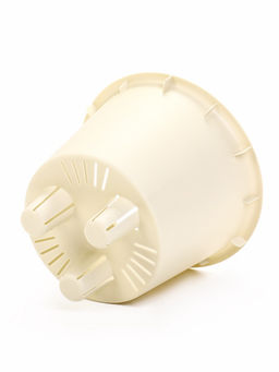 Кашпо для цветов «Рамона», 1.9 л, d=18 см, h=16.5 см, со вставкой, пластиковое, белое