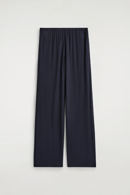 PANTAL?N WIDE LEG Y FLUIDO DE PUNTO