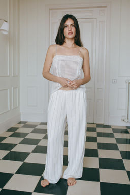 TOP RAYAS PUNTILLA / Blanco