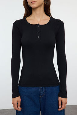 Siyah C?tc?tl? Fitted/Vucuda Oturan Fitilli Esnek Orme Bluz TWOAW25BZ00080