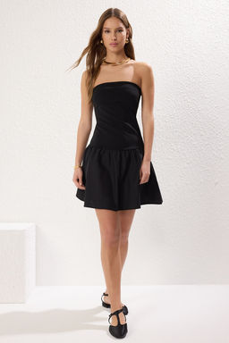 TRENDYOLMILLA Siyah Duz Dokuma Detayl? A-line Mini Orme Elbise TWOSS25EL00167  фото 2