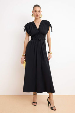 Siyah 3 Boyutlu Cicek Detayl? Poplin S?k Abiye Gece Mezuniyet Elbisesi TPRSS24EL00282