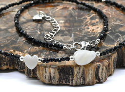 Чокер из шпинели черной с подвеской из перламутра, 40см Радуга камня