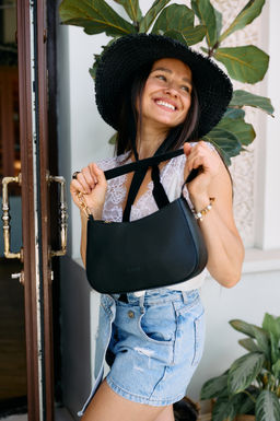 Женская кожаная сумка Richet 3205LG 376 Черный