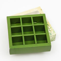 Цена за 5 шт. Коробка под 9 конфет с обечайкой Зелень с окном 14.5?14.5?3.5 см - UPAK LAND фото 3