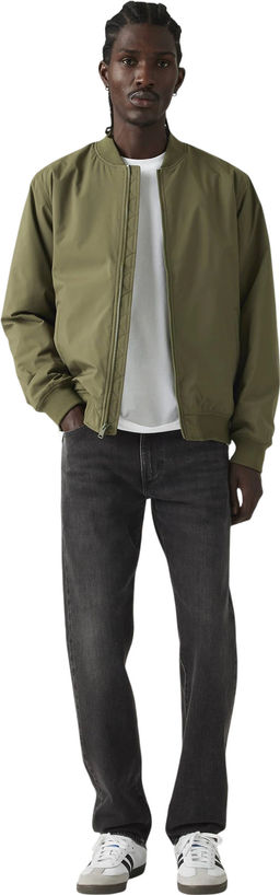 Джинсы мужские