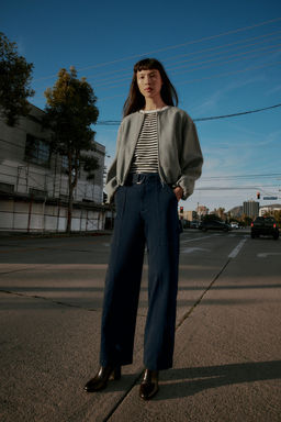 CHAQUETA BOMBER SOFT / Gris