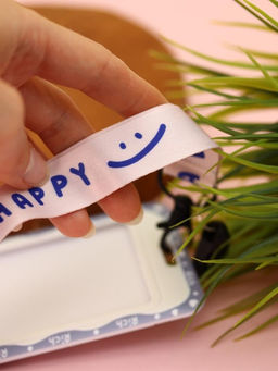 Футляр для карт на ленте "Be happy", sad smiley