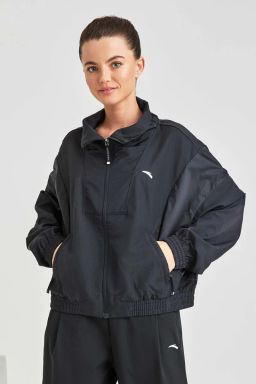 Ветровка Черный