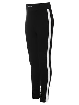 Костюм спортивный