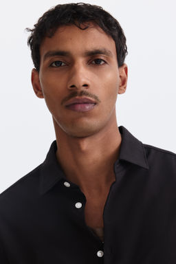 Camisa en tejido el?stico multidirecci?n Slim Fit - H&m фото 8