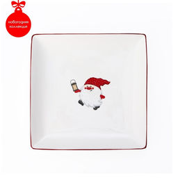 Блюдо фарфоровое сервировочное Доляна Праздничный переполох. Гном Бим, d=20,5 см, цвет белый