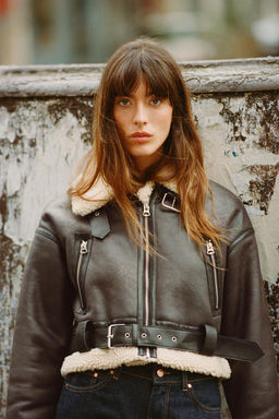 DOUBLE-FACED SHORT JACKET - Zara фото 9