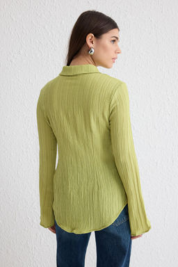 Haki Dokulu Fitted Bele Oturan Dokuma Gomlek TWOSS24GO00002