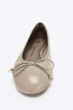 LEATHER BOW BALLET FLATS - Zara фото 5