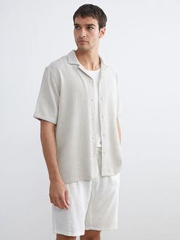 Regular Fit Resort Yaka K?sa Kollu ?izgili Erkek G?mlek