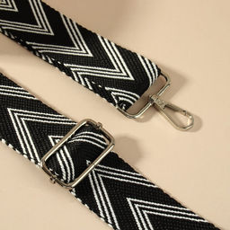 Ручка для сумки «Стрелки тройные», с карабинами, 139±3×3.8 см, чёрная, белая