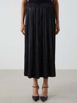 Beli Lastikli Saten Kad?n Pileli Etek