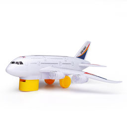 Самолет "Пассажирский самолет" на батарейках, в коробке