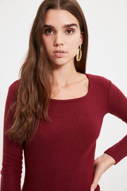 Trendyolmilla Siyah Vucuda Oturan Y?rtmacl? Bisiklet Yaka Mini Fitilli Esnek Orme Elbise TWOAW21EL2241 фото 14