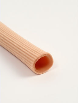 Цена за 2 шт. Напальчник - трубка от мозолей и натирания, для пальцев рук и ног, с силиконом, d=1×15 см, бежевый