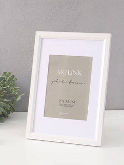 Фоторамка для фото 21×30 см, с паспарту (15×20 см), Anna, МДФ, белый (пластиковый экран)
