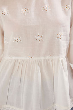 Trendyolmilla Beyaz Pamuklu Brode Balon Kol Bisiklet Yaka Dokuma Bluz TWOSS25BZ00168  фото 4