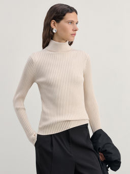 Базовая водолазка в рубчик из вискозы / Zarina