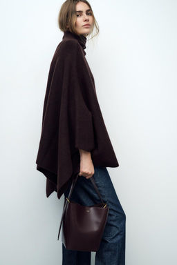 BUCKET BAG