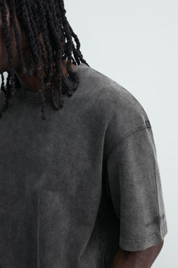 CAMISETA LAVADA ESTRUCTURA WAFFLE / Gris antracita