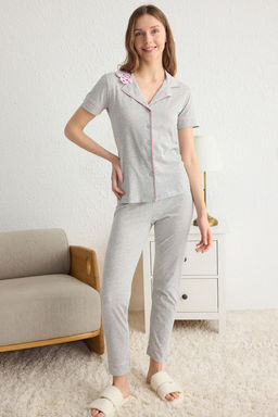 Trendyolmilla Siyah Pamuklu Yaka Kuzu Bask?l? Dar Kal?p Orme Pijama Tak?m? THMAW22PT0704 фото 3