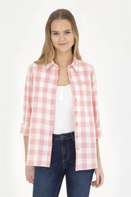 Женская рубашка лососевого цвета с длинным рукавом