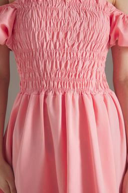 Pembe Duz Gipeli K?sa / Mini Dokuma Elbise TWOSS25EL00670 - Trendyolmilla фото 3