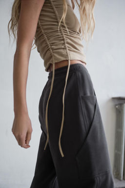 CAMISETA FRUNCES AJUSTABLES / Beige - Zara фото 2