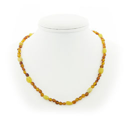 Янтарь светлый и прозрачный, овальная галька, бусы длиной 46см