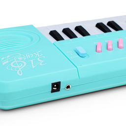 Синтезатор "Спой и сыграй" в коробке