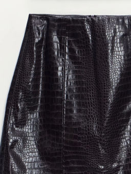 Юбка мини из искусственной кожи / Zarina