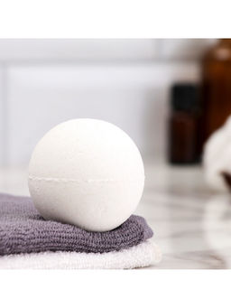 Цена за 3 шт. Бомбочка для ванн Добропаровъ из персидской соли с эфирным маслом лаванды, 110 г