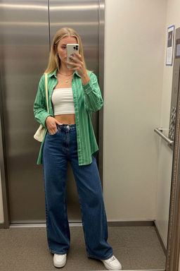 TRENDYOLMILLA Yesil Cizgili Oversize Genis Kal?p Dokuma Gomlek TWOSS25GO00010