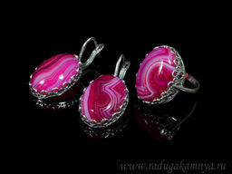 Кольцо Серьги с агатом тонированным, цв. фуксия размер 17