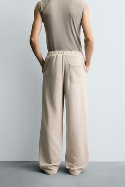 WIDE-LEG JOGGER TROUSERS