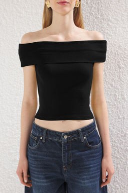 Trendyolmilla Siyah Carmen Yaka Fitted/Vucuda Oturan Orme Bluz TWOSS25BZ00126  фото 2